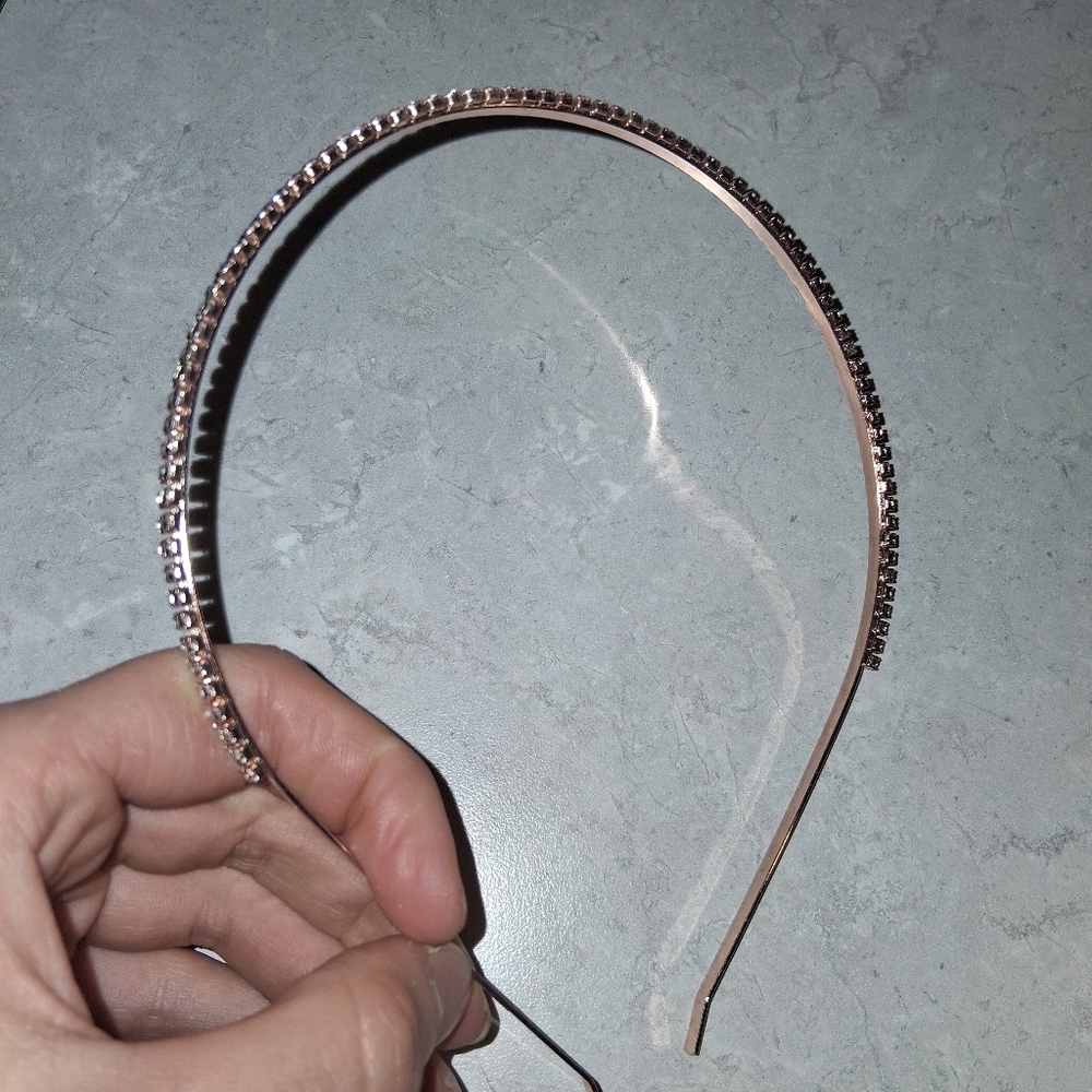 NWOT! Sparkly Rhinestone Wire Headband